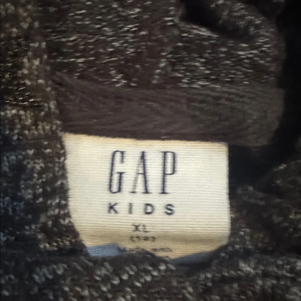 GAP Shirt
